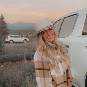 Meet your Posher, Melissa